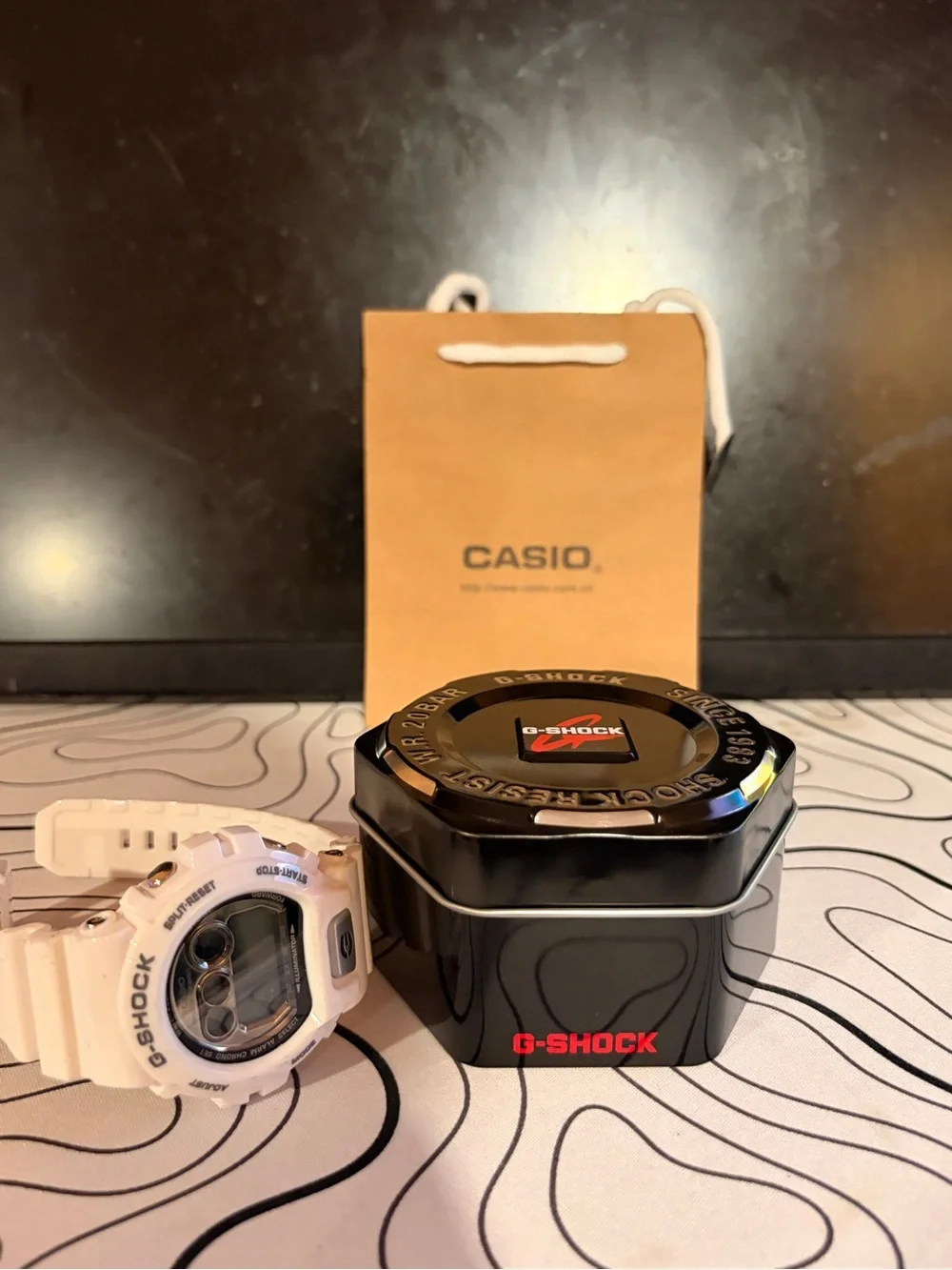White Casio G-SHOCK DW6900